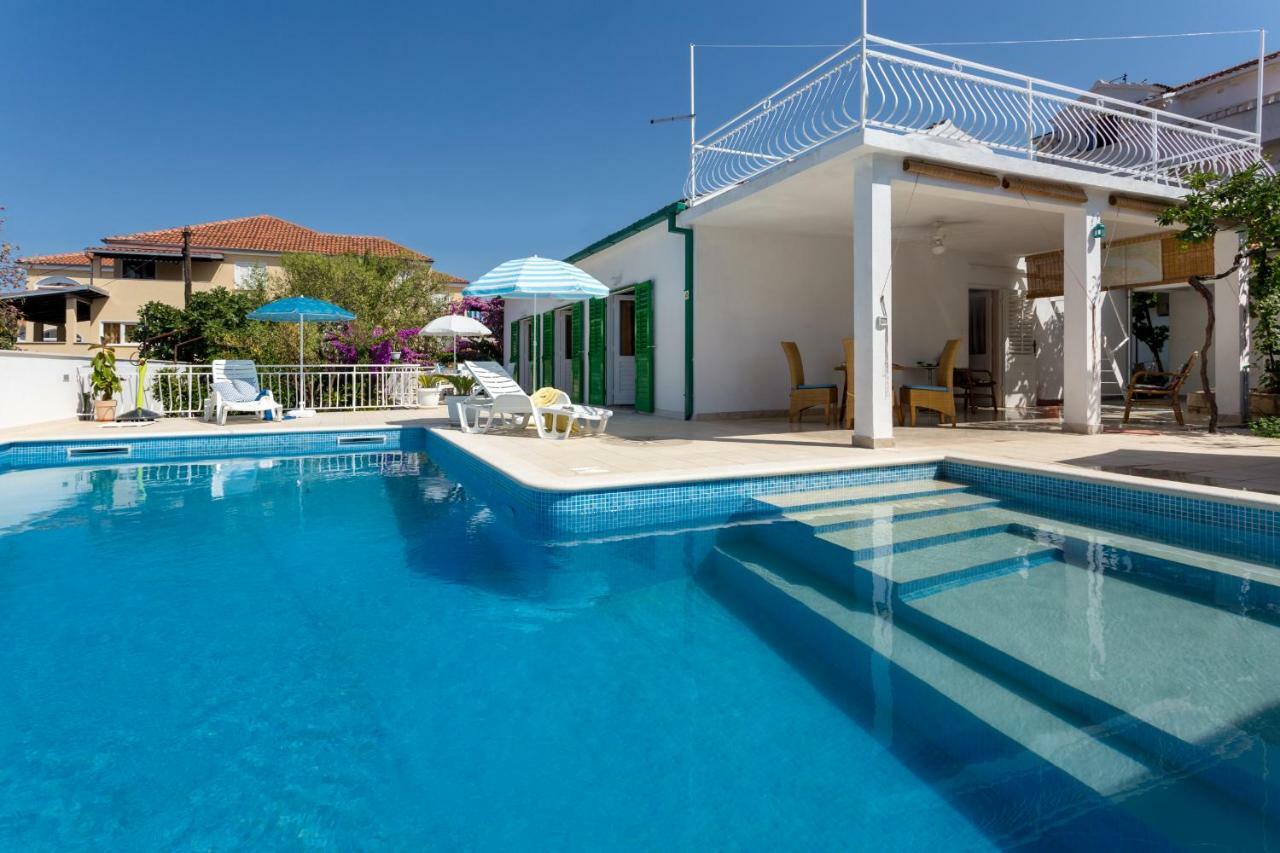 Villa Aras Wind Rose à Supetar Extérieur photo