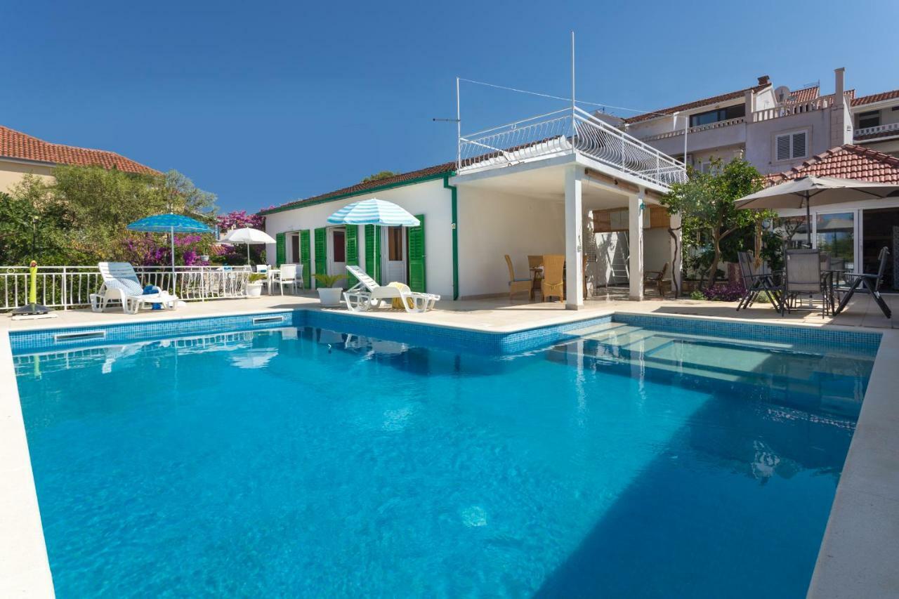 Villa Aras Wind Rose à Supetar Extérieur photo