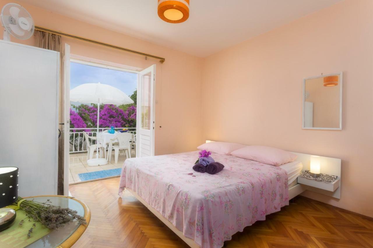 Villa Aras Wind Rose à Supetar Extérieur photo