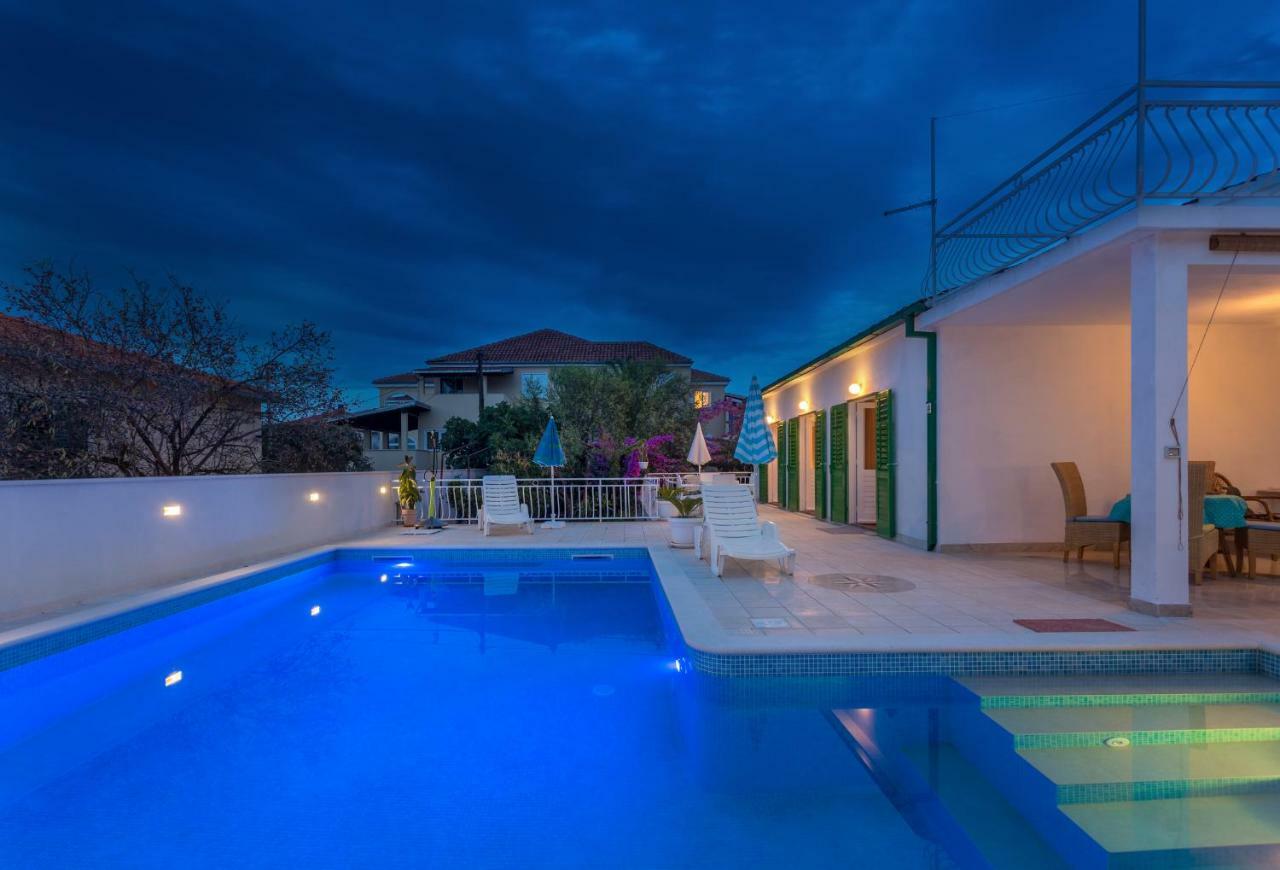 Villa Aras Wind Rose à Supetar Extérieur photo